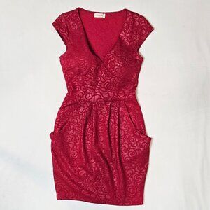 Sarah La Red Textured Jacquard V-Neck Sheath Dress with Pockets
